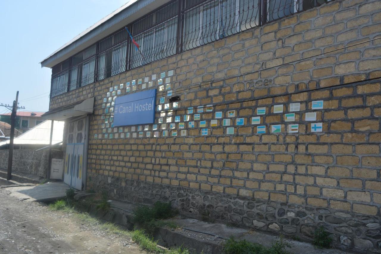 Canal Hostel Şǝki Exteriér fotografie